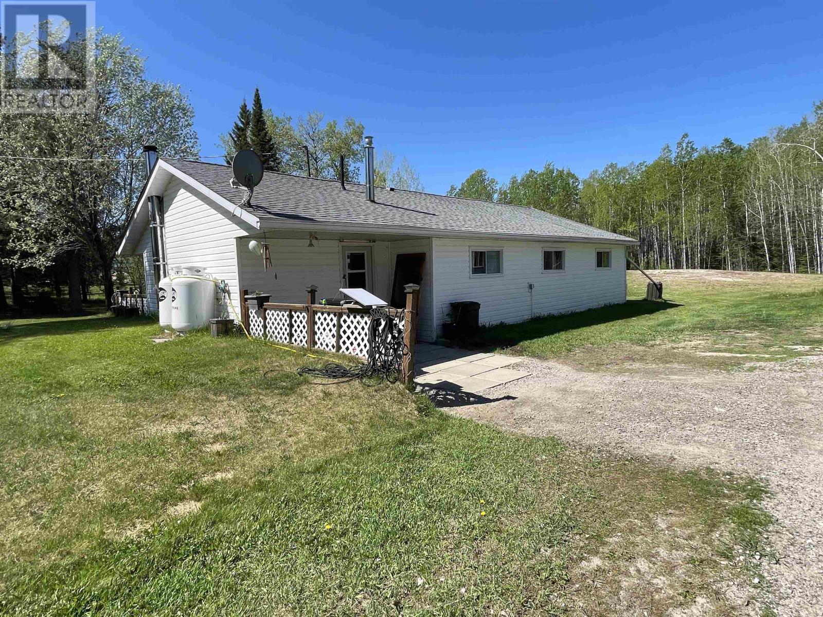 582-henderson-loop-road-dryden-ontario-tb2601302