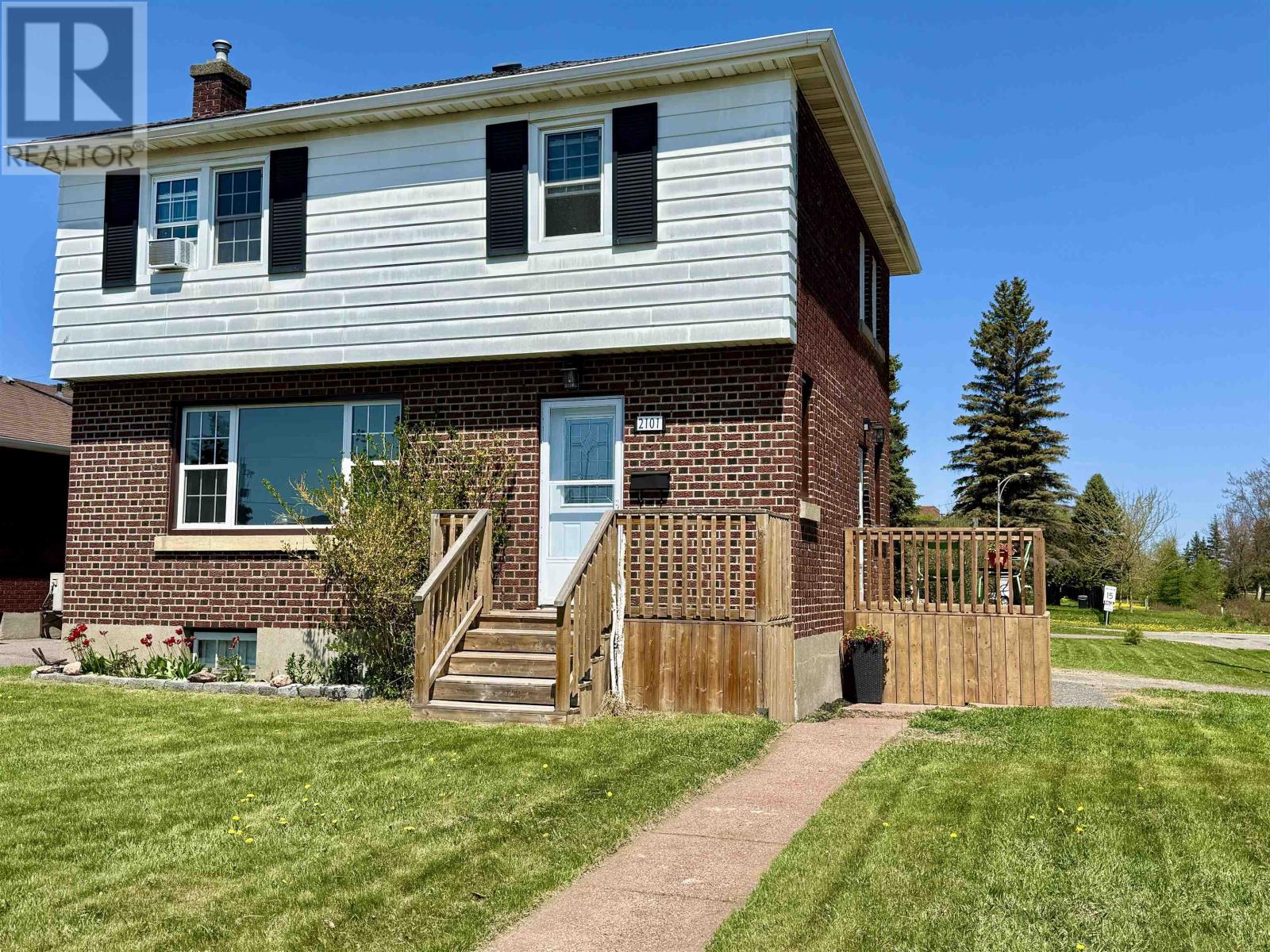 2101-victoria-avenue-e-thunder-bay-ontario-tb2601307