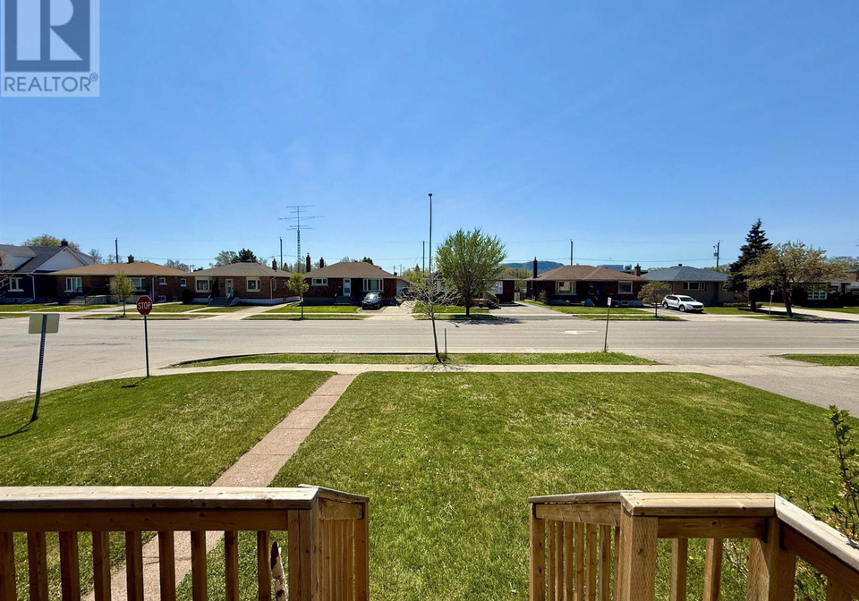 2101-victoria-avenue-e-thunder-bay-ontario-tb2601307