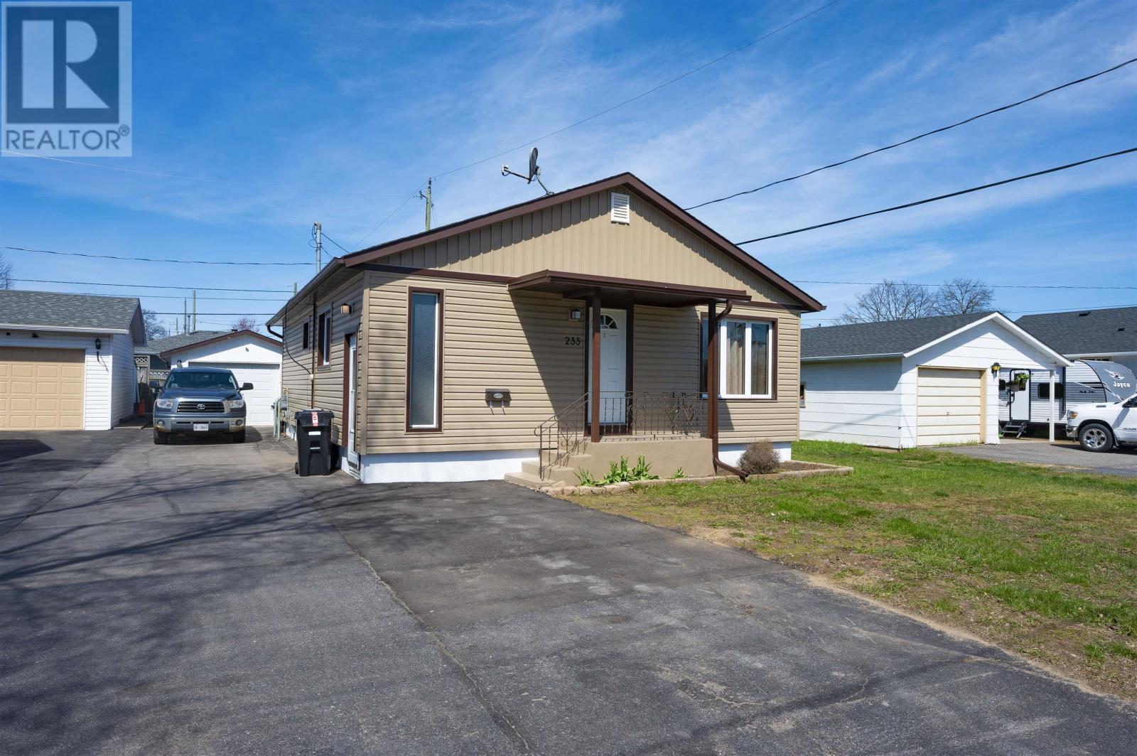 233-edward-street-north-thunder-bay-ontario-tb2601323