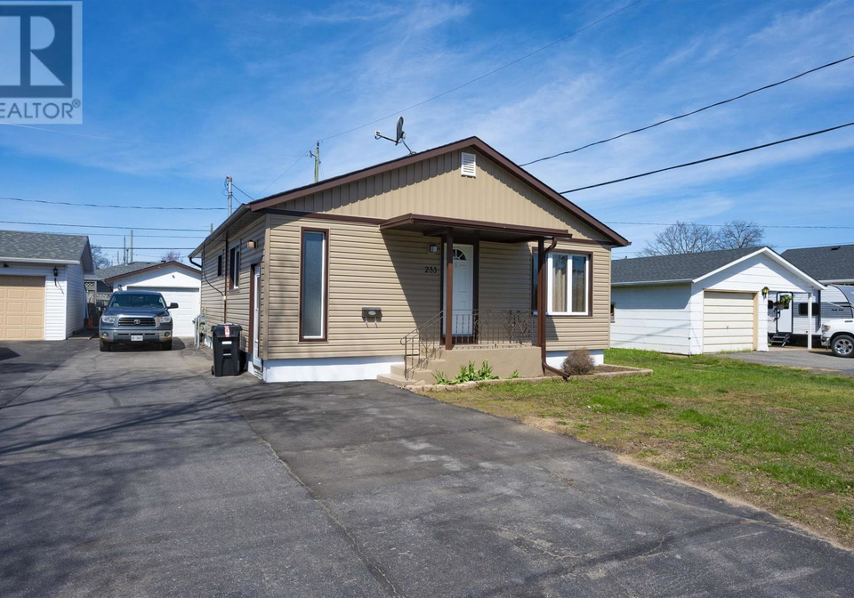 233-edward-street-north-thunder-bay-ontario-tb2601323