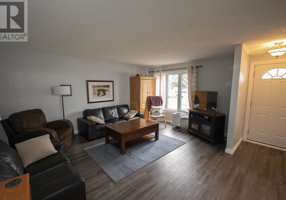 233-edward-street-north-thunder-bay-ontario-tb2601323