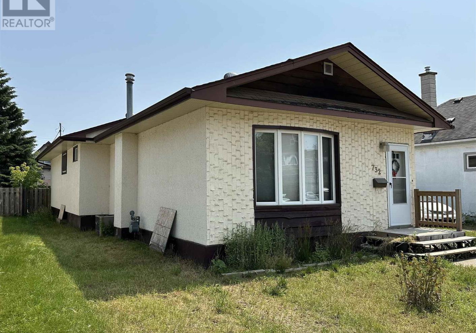 732-marks-street-s-thunder-bay-ontario-tb2601330