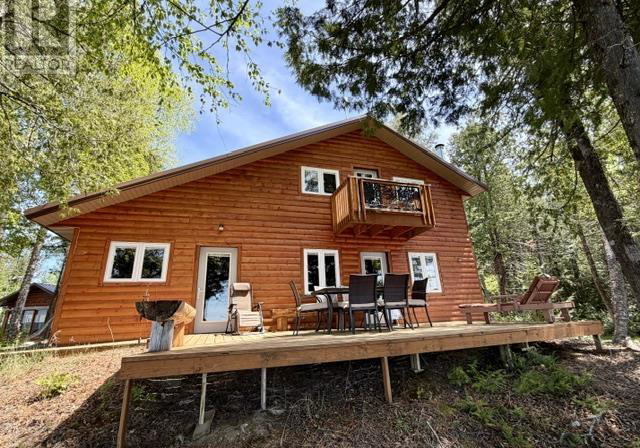 16-maniwaki-ln-lac-des-mille-lacs-ontario-tb2601339