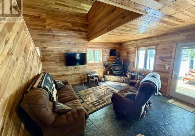 16-maniwaki-ln-lac-des-mille-lacs-ontario-tb2601339