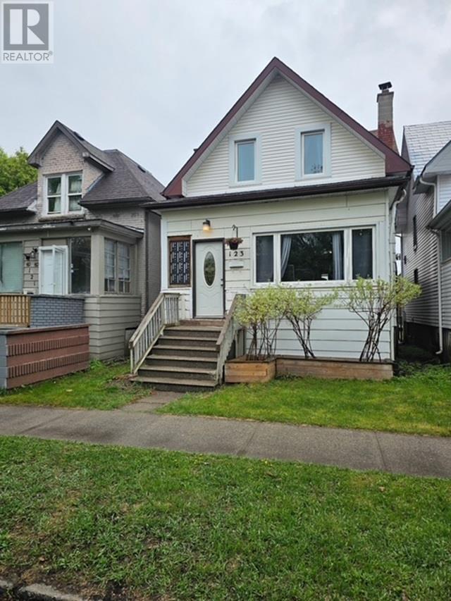 123-franklin-street-n-thunder-bay-ontario-tb2601357