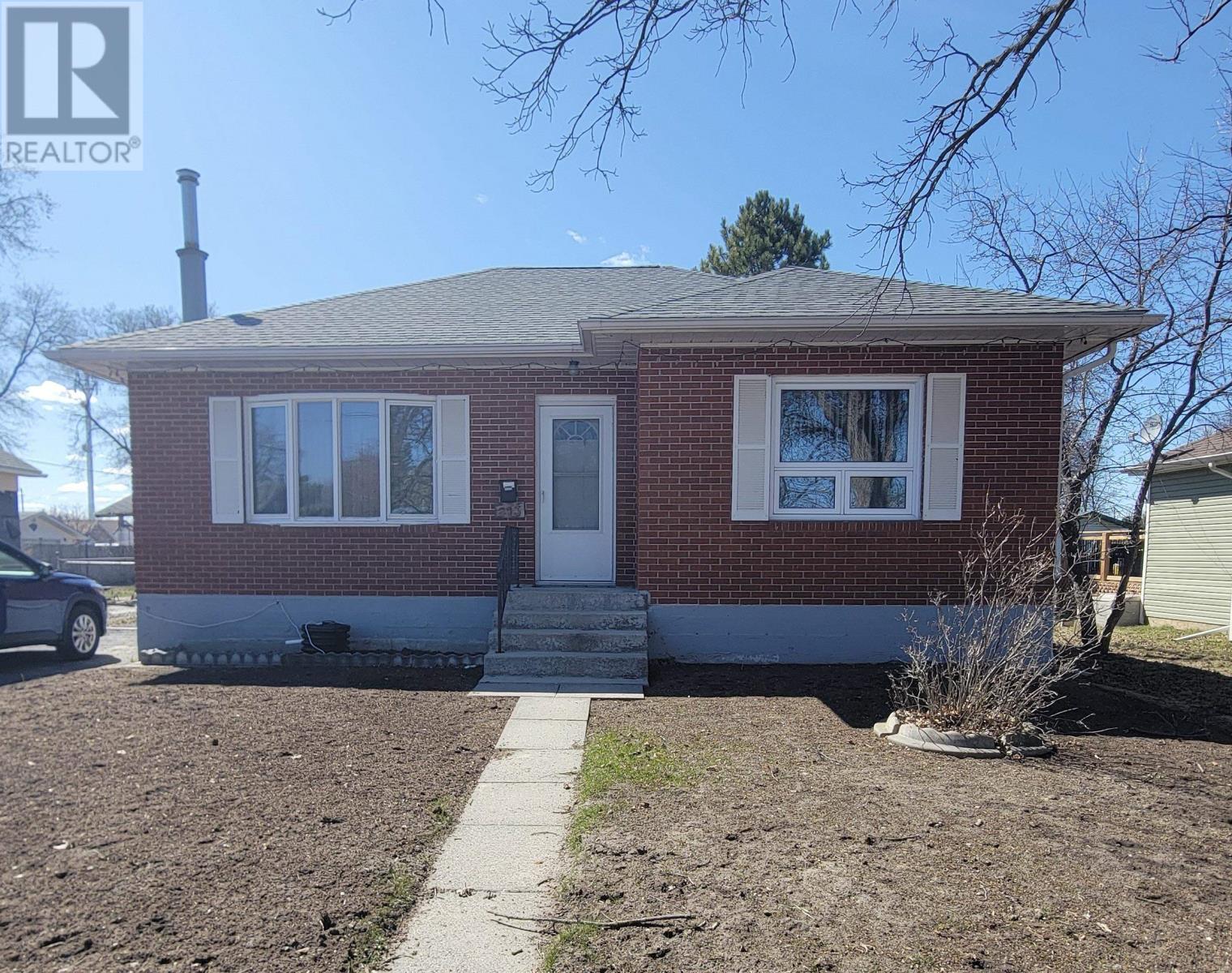 813-phair-avenue-fort-frances-ontario-tb2601358
