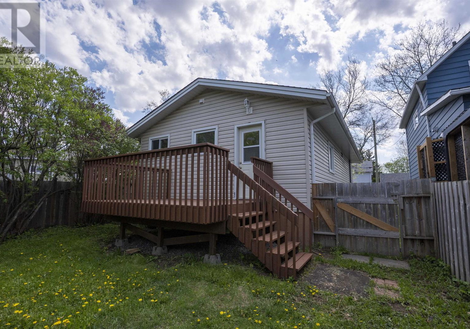 138-windemere-ave-s-thunder-bay-ontario-tb2601368