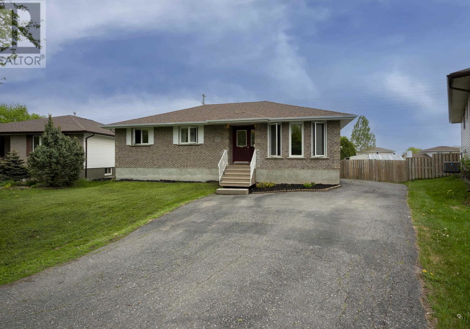 205-linden-ct-thunder-bay-ontario-tb2601454