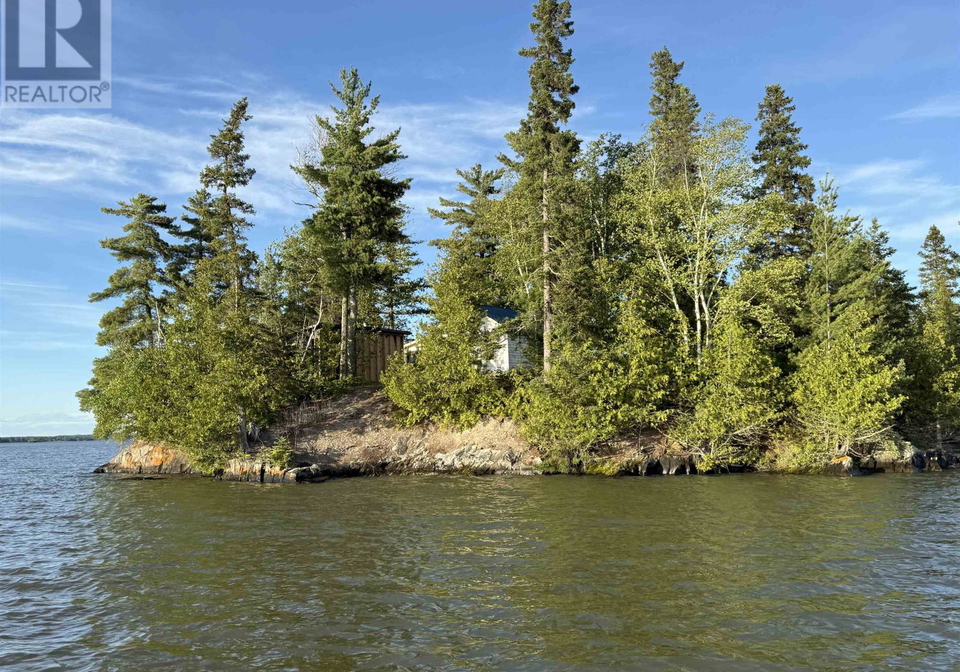 0-larson-bay-is-dryden-ontario-tb2601525