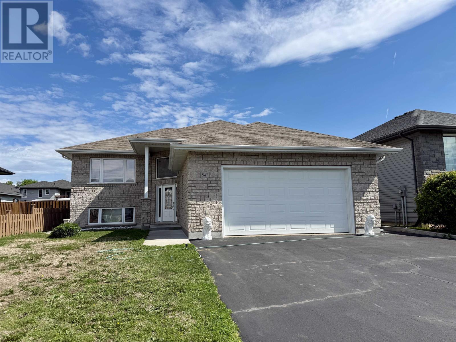 547-fireweed-bay-thunder-bay-ontario-tb2601617