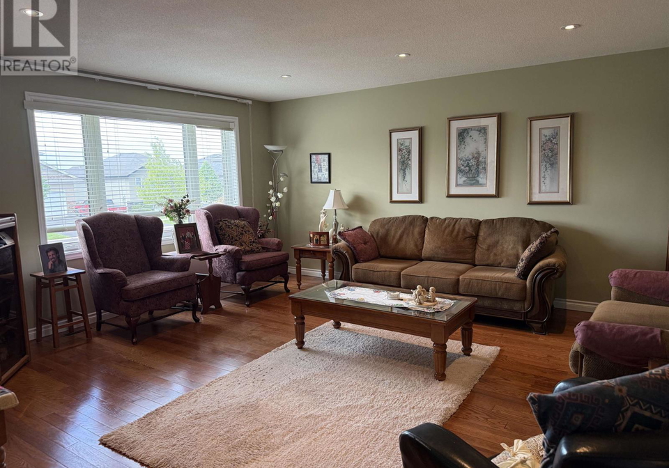 547-fireweed-bay-thunder-bay-ontario-tb2601617