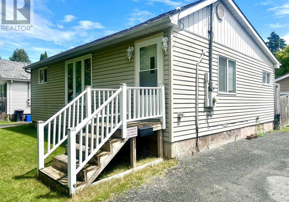 1018-cornwall-avenue-north-fort-frances-ontario-tb2601690