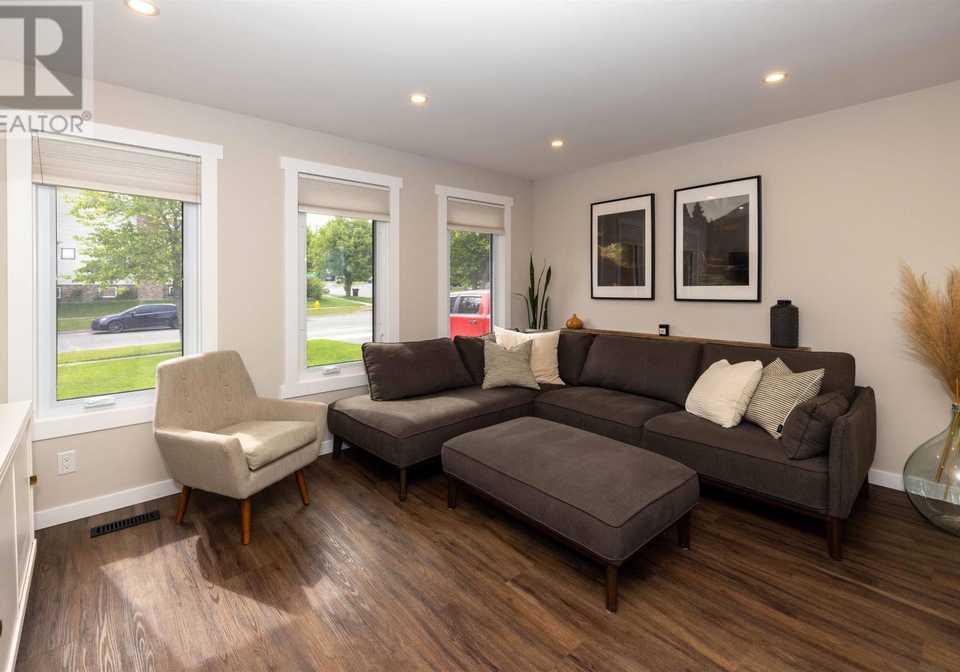 212-downing-street-thunder-bay-ontario-tb2601706