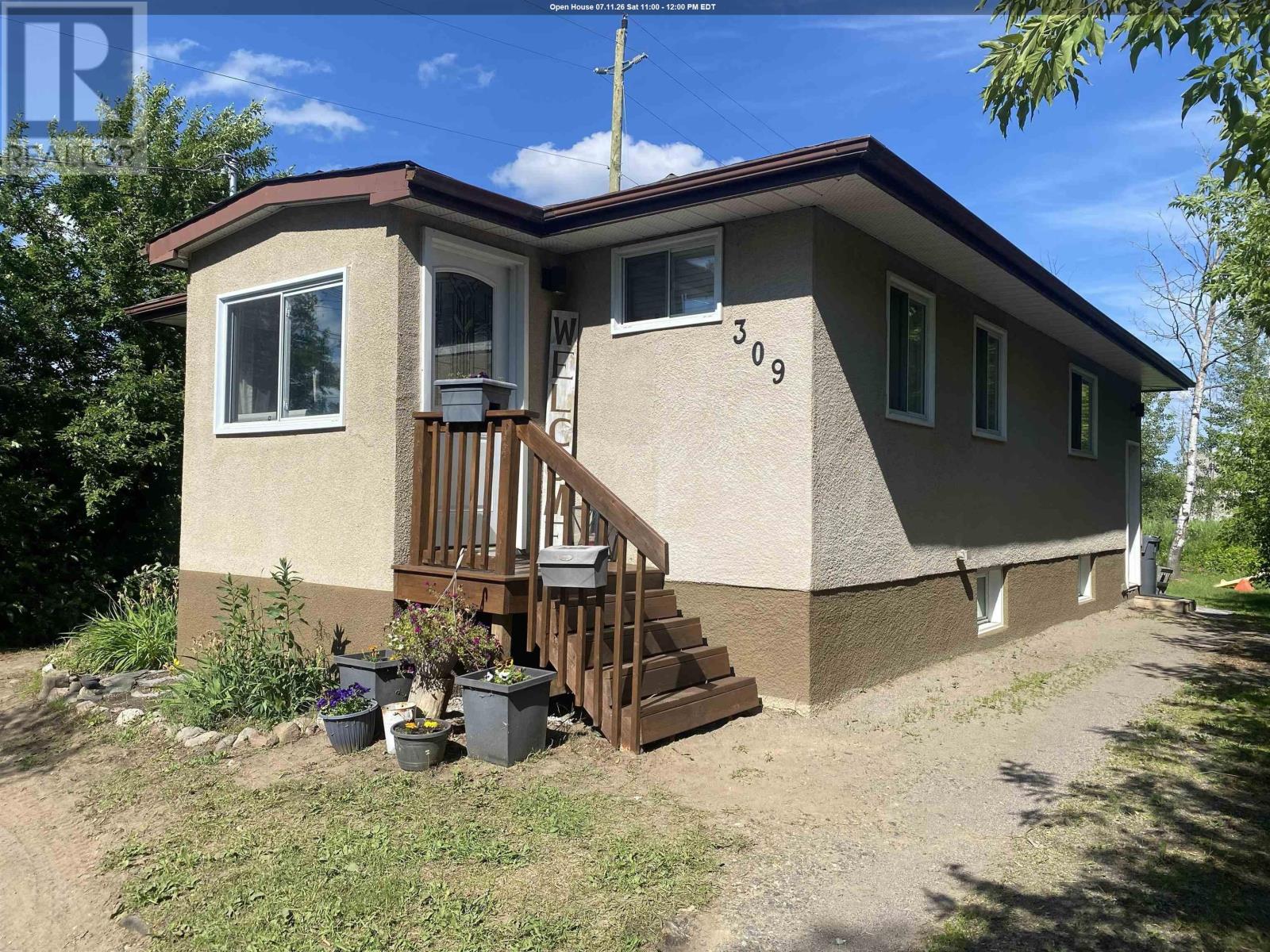 309st-thunder-bay-ontario-tb2601807