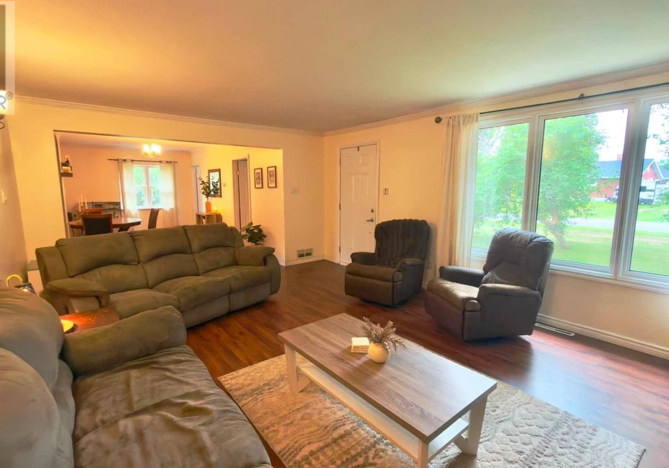 64-maple-street-thunder-bay-ontario-tb2602248