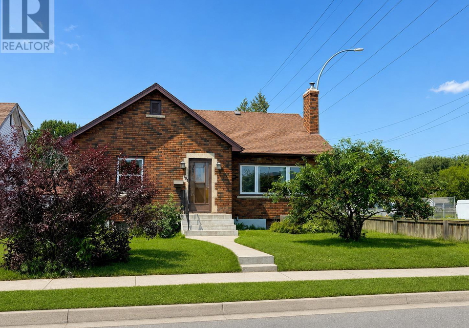 701-sprague-street-thunder-bay-ontario-tb2602257
