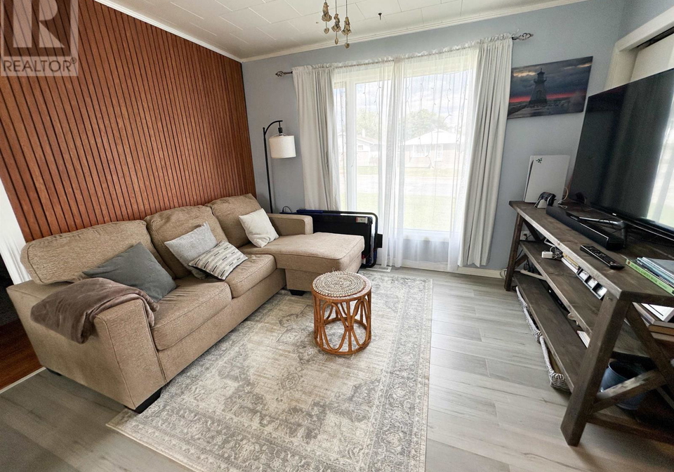 25-sixth-street-balmertown-ontario-tb2602261