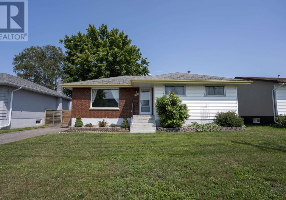 139-churchill-drive-w-thunder-bay-ontario-tb2602277