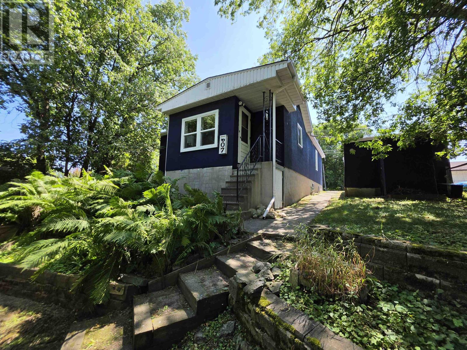 607-first-street-south-kenora-ontario-tb2602291