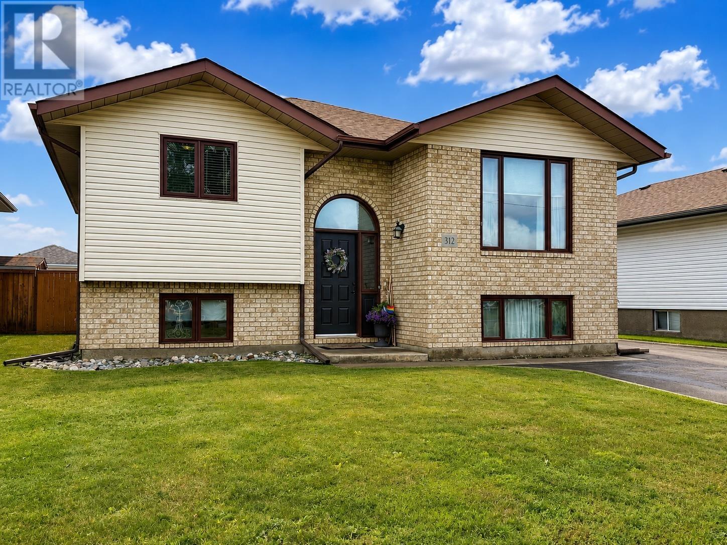 312-caribou-crescent-thunder-bay-ontario-tb2602301