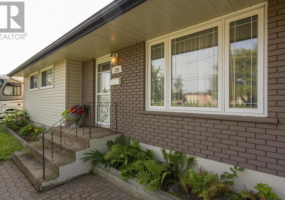 139-clarkson-street-thunder-bay-ontario-tb2602303