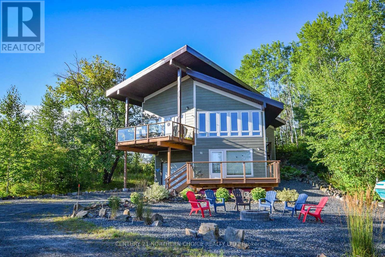 25-royal-lake-kenora-remote-area-west-of-kenora-ontario-x13250532