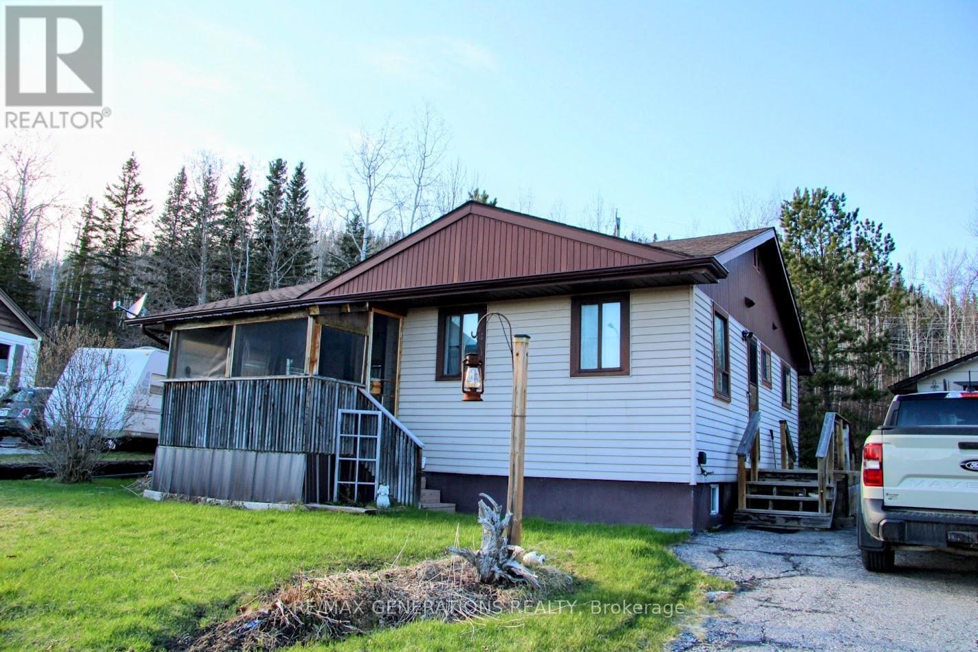 9-swallow-drive-manitouwadge-tb-73-ontario-x13250788