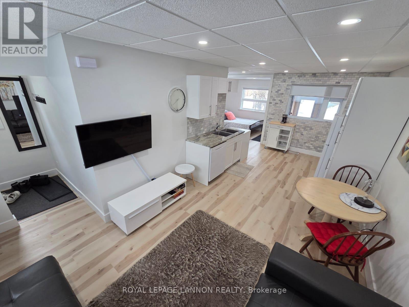 84-machar-avenue-thunder-bay-court-cumberland-ontario-x13251310