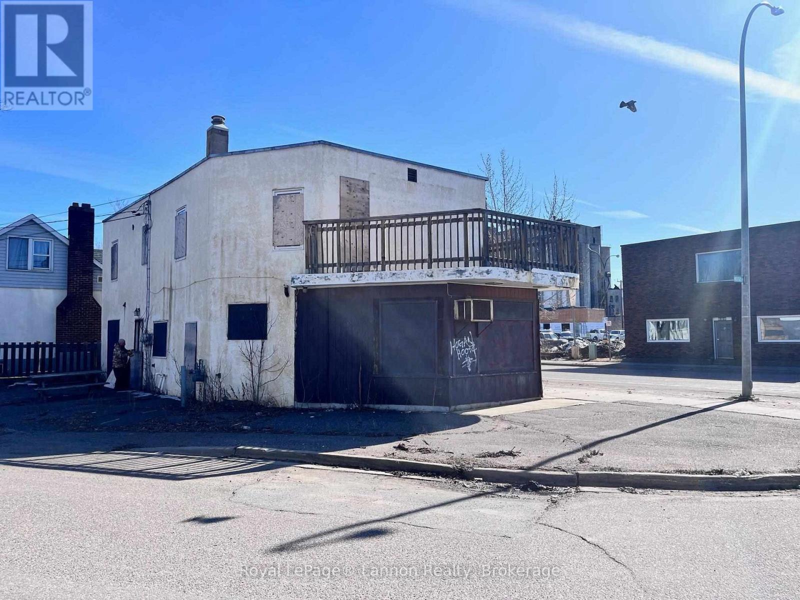593-syndicate-avenue-s-thunder-bay-hyde-park-ontario-x13254440