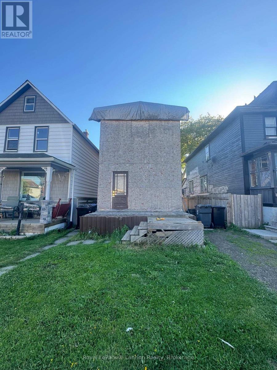 525-mcintosh-street-thunder-bay-east-end-ontario-x13422092