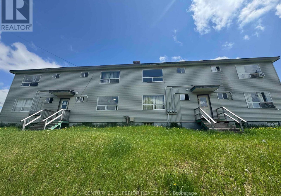 2-whitman-court-marathon-tb-74-ontario-x13445956