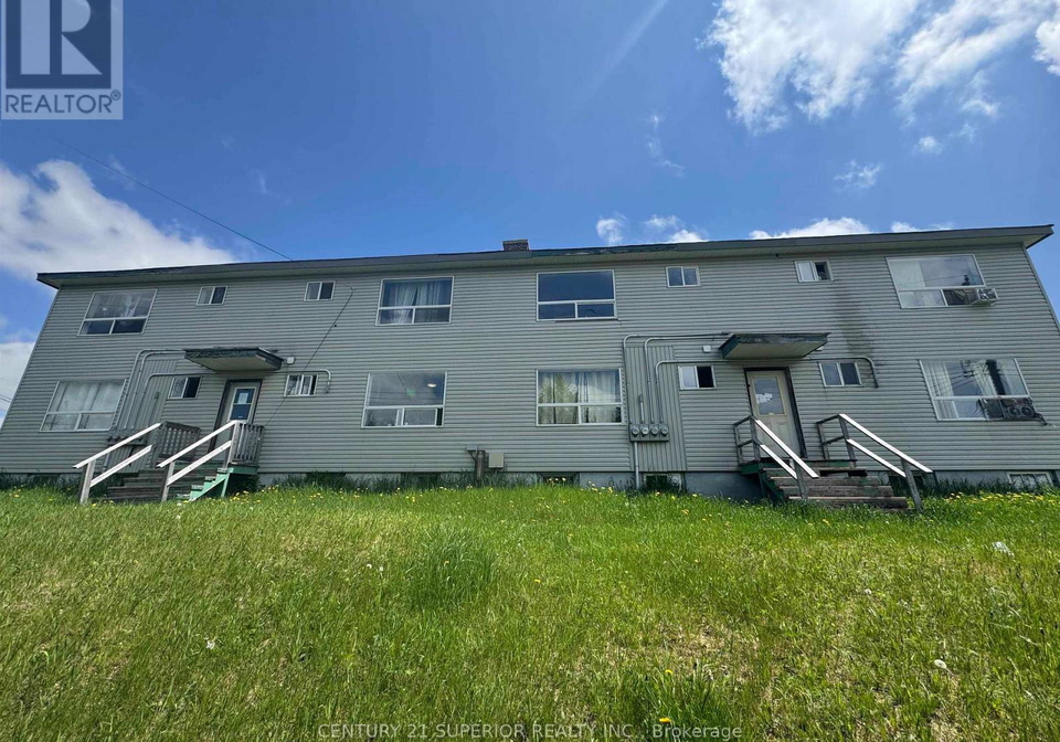 2-whitman-court-marathon-tb-74-ontario-x13445956