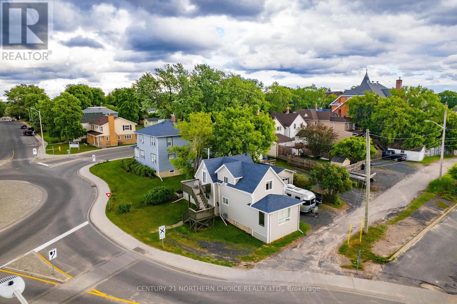 415-first-street-south-kenora-downtown-ontario-x13447394