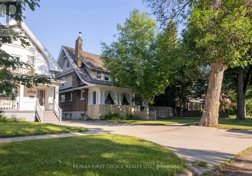 427-norah-street-s-thunder-bay-hyde-park-ontario-x13535066