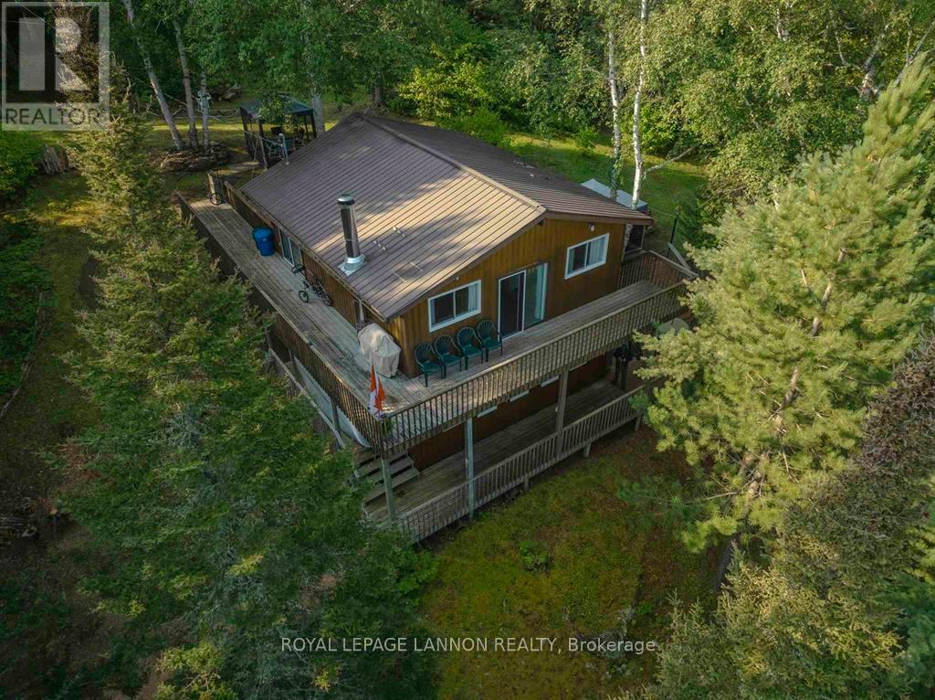 388342-castor-island-n-thunder-bay-remote-area-tb-66-ontario-x13537530