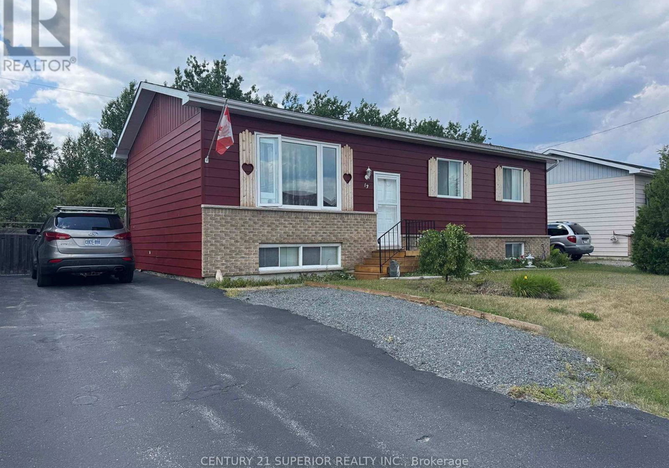 13-moose-drive-manitouwadge-tb-73-ontario-x13558326