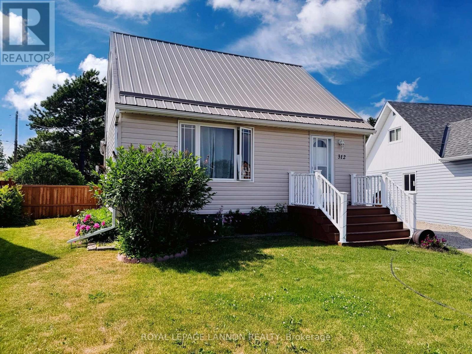 312-ball-park-crescent-greenstone-tb-62-ontario-x13571184