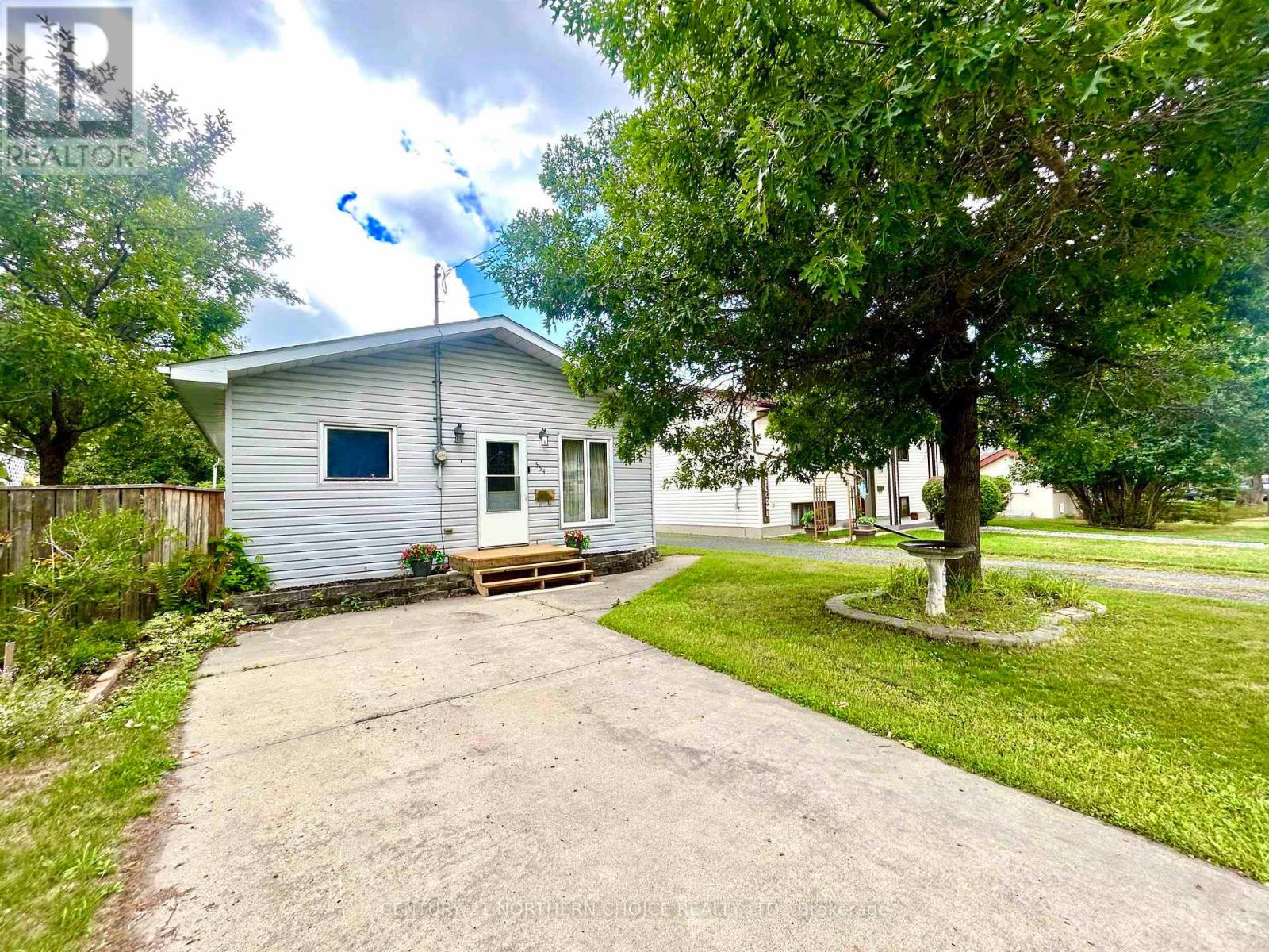554-elm-avenue-fort-frances-tb-401-ontario-x13640400