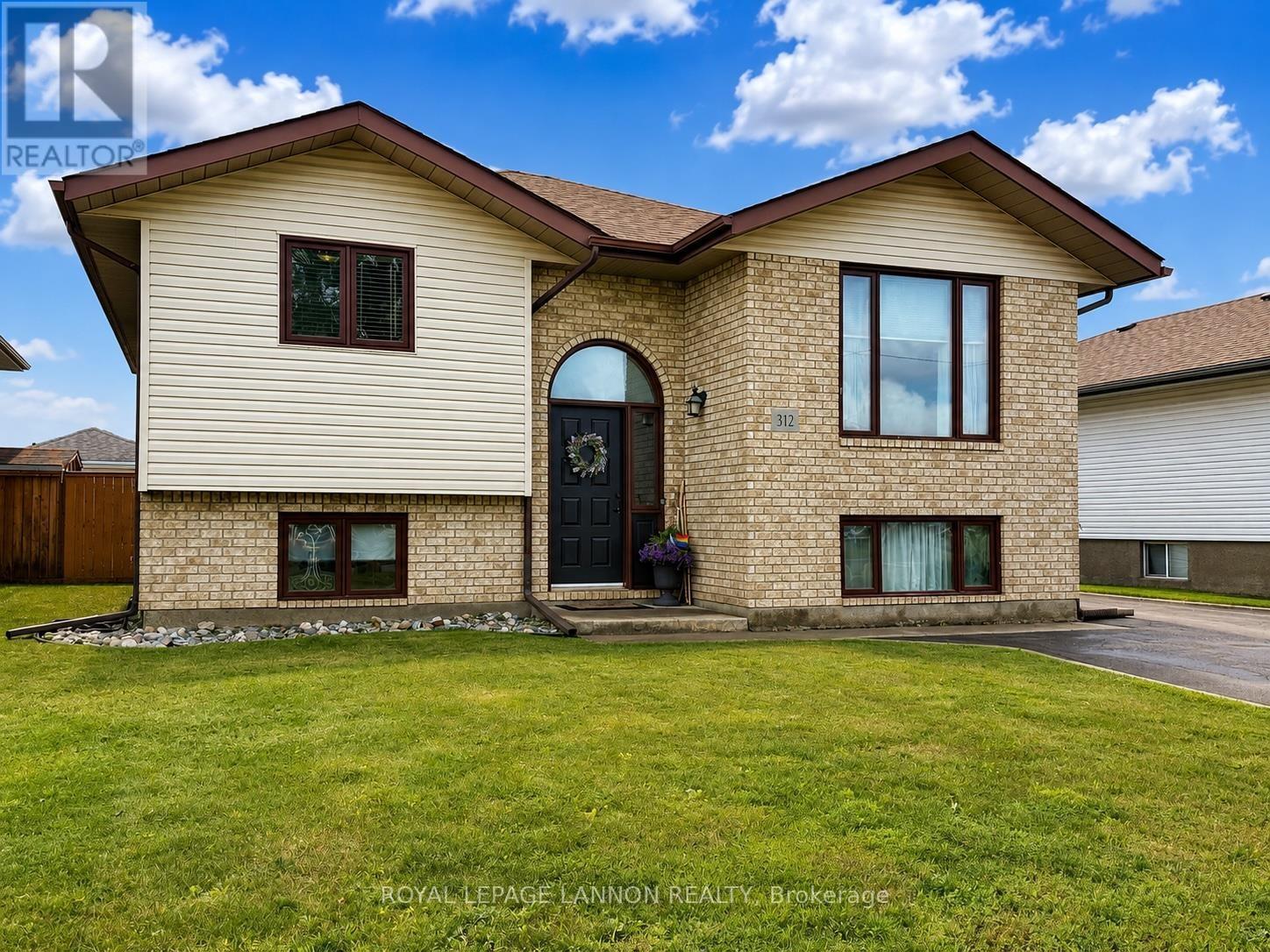312-caribou-crescent-thunder-bay-parkdale-ontario-x13657348
