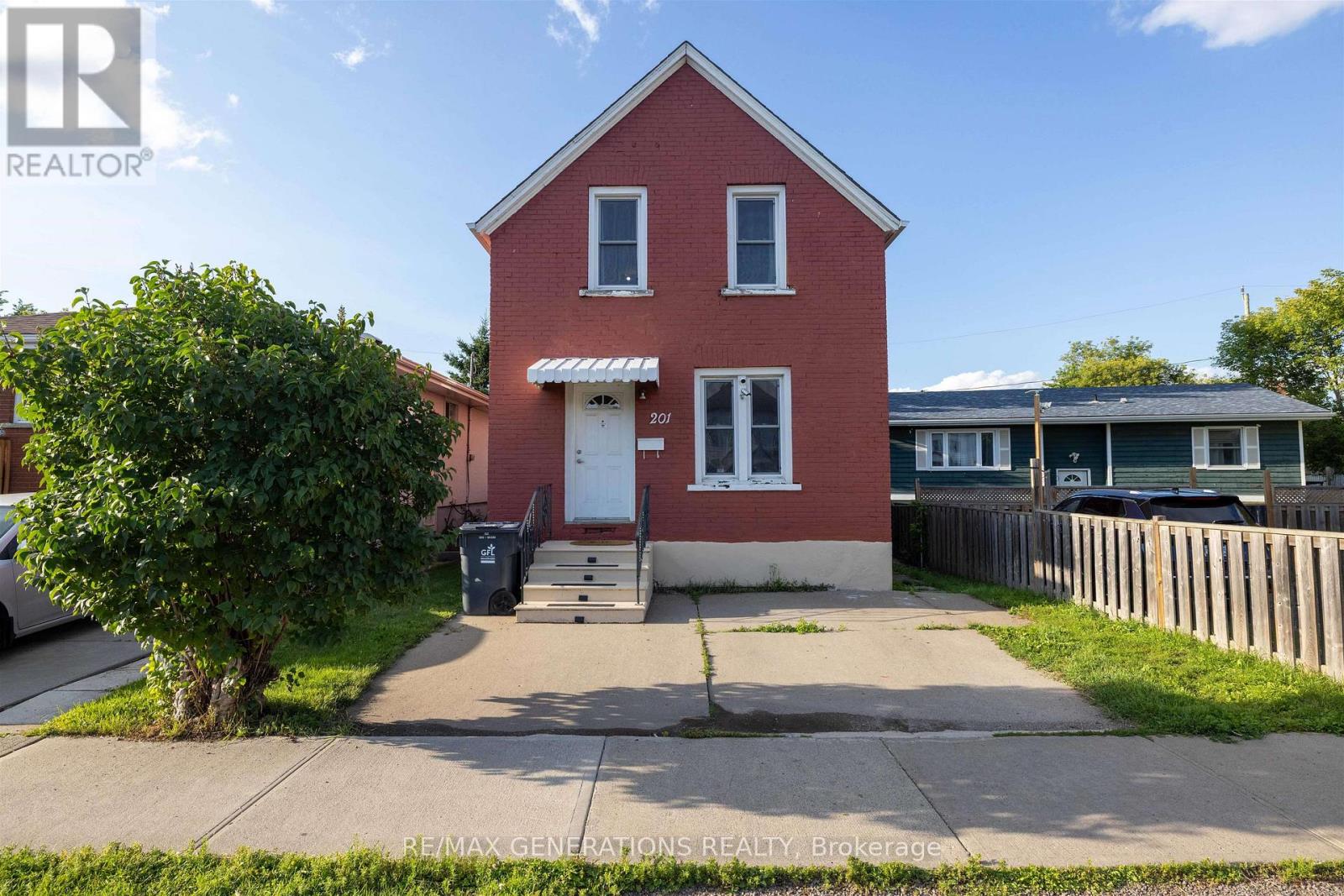 201-cumming-street-thunder-bay-east-end-ontario-x13659436