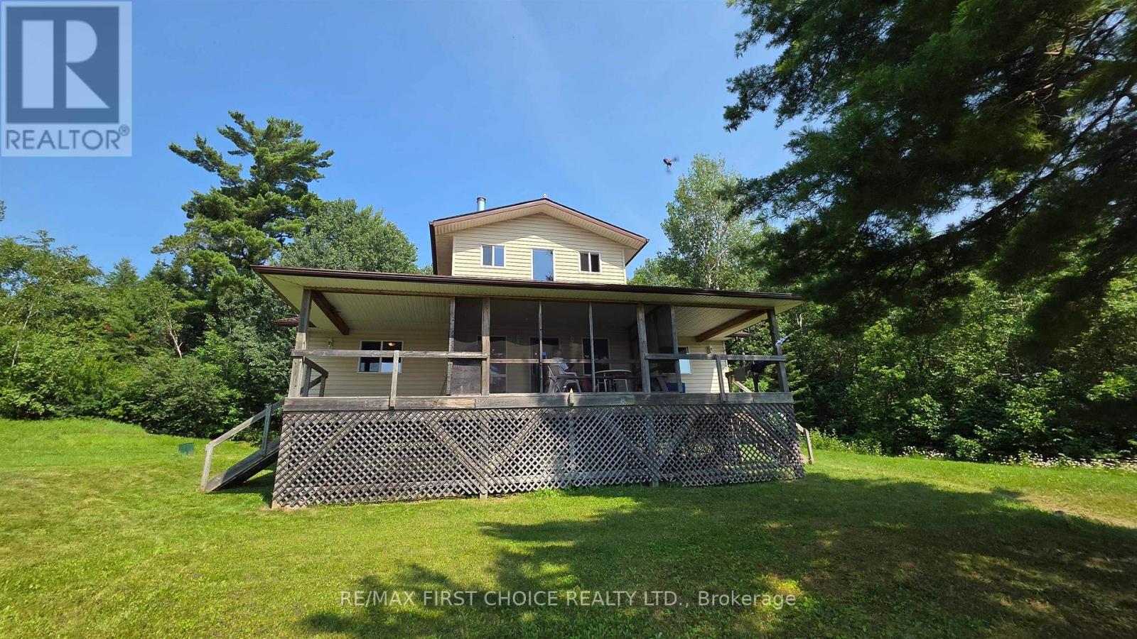 2-moore-bay-sioux-narrows-nestor-falls-tb-530-ontario-x13662158