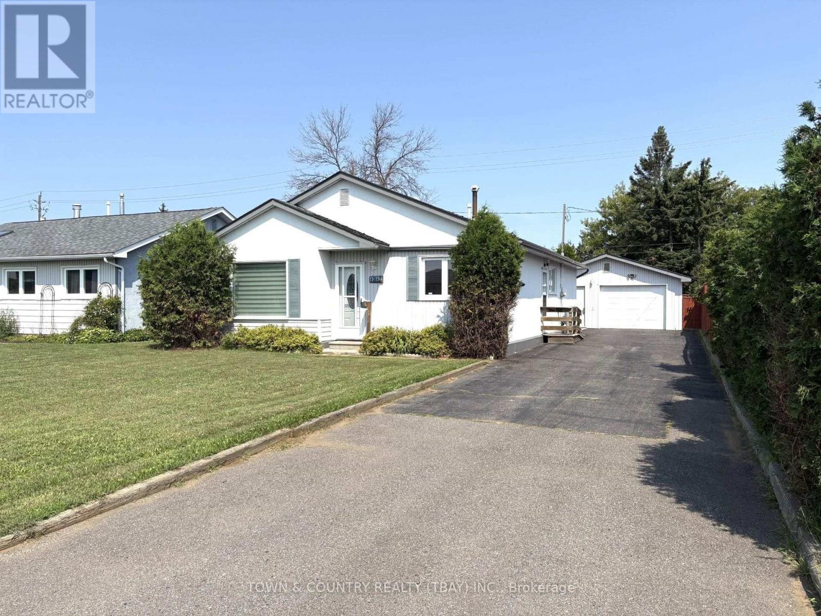 1213-mary-street-w-thunder-bay-westfort-ontario-x13688698
