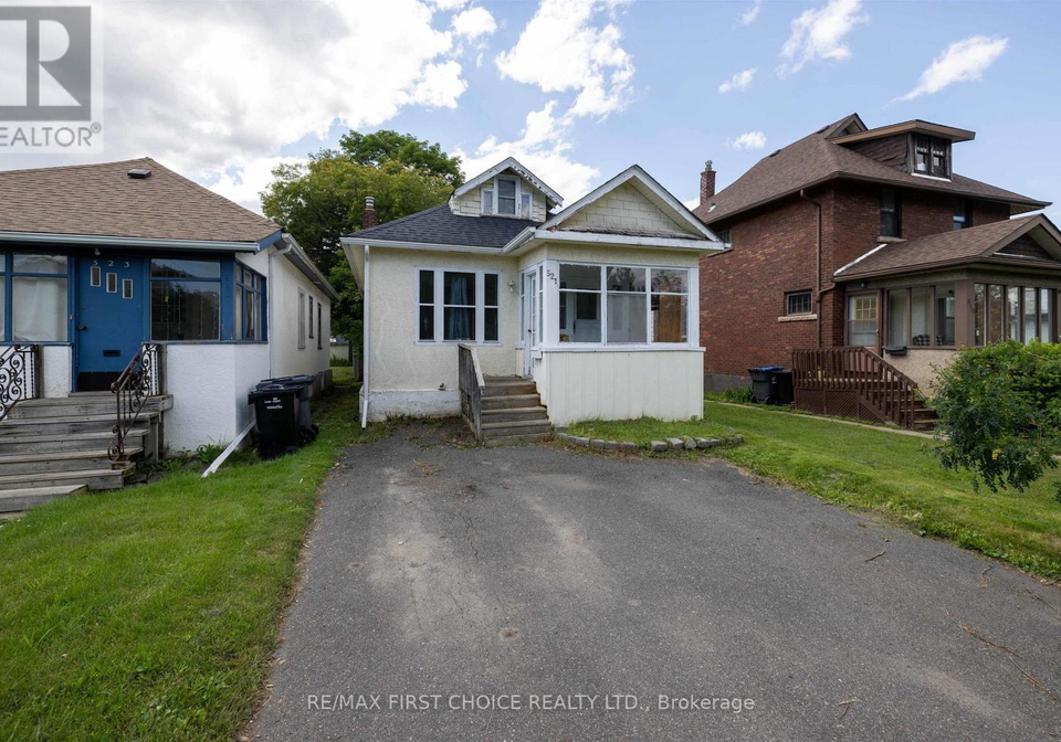 521-vickers-street-s-thunder-bay-hyde-park-ontario-x13701132