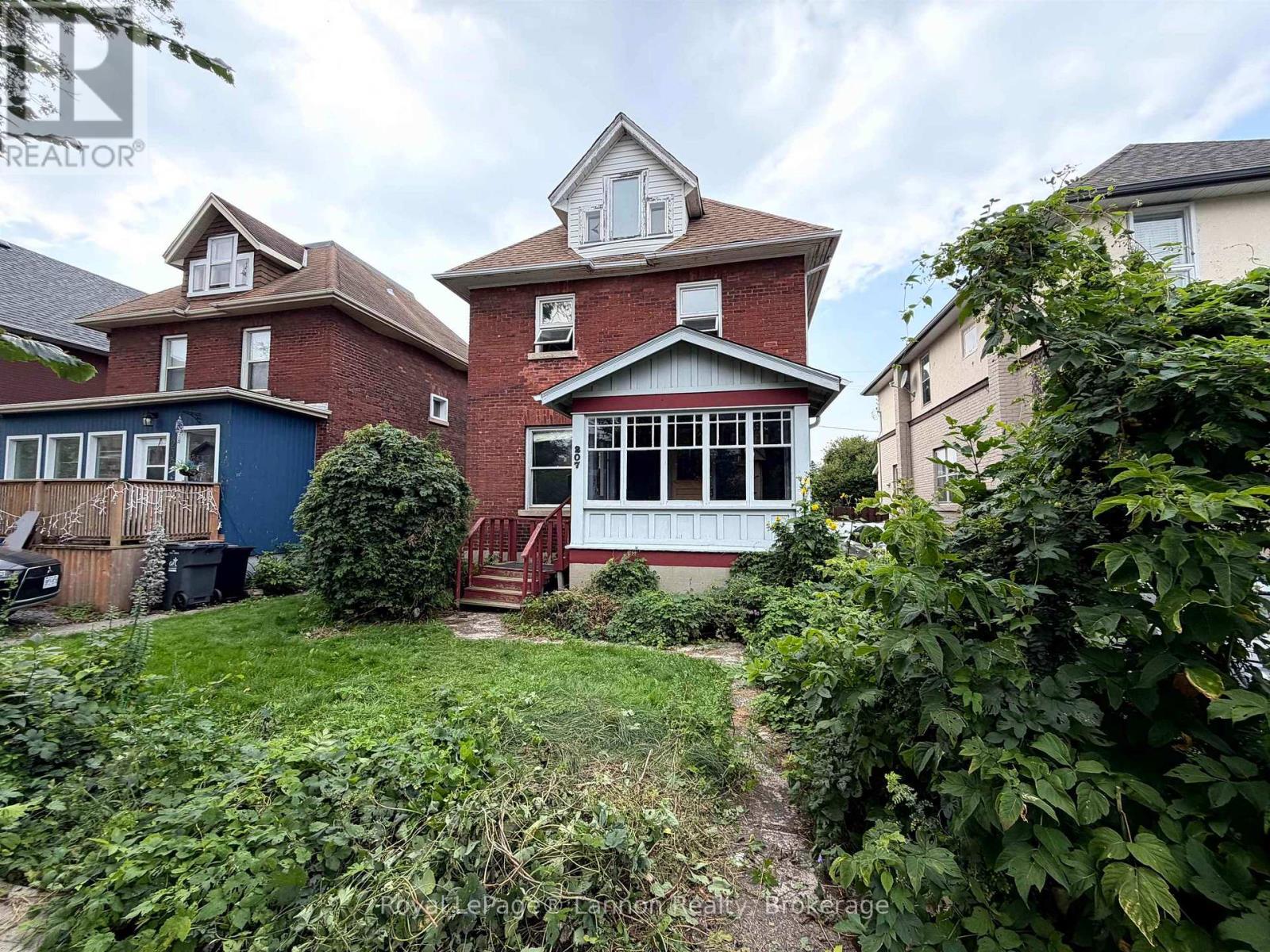 207-norah-street-s-thunder-bay-mckeller-park-ontario-x13705750