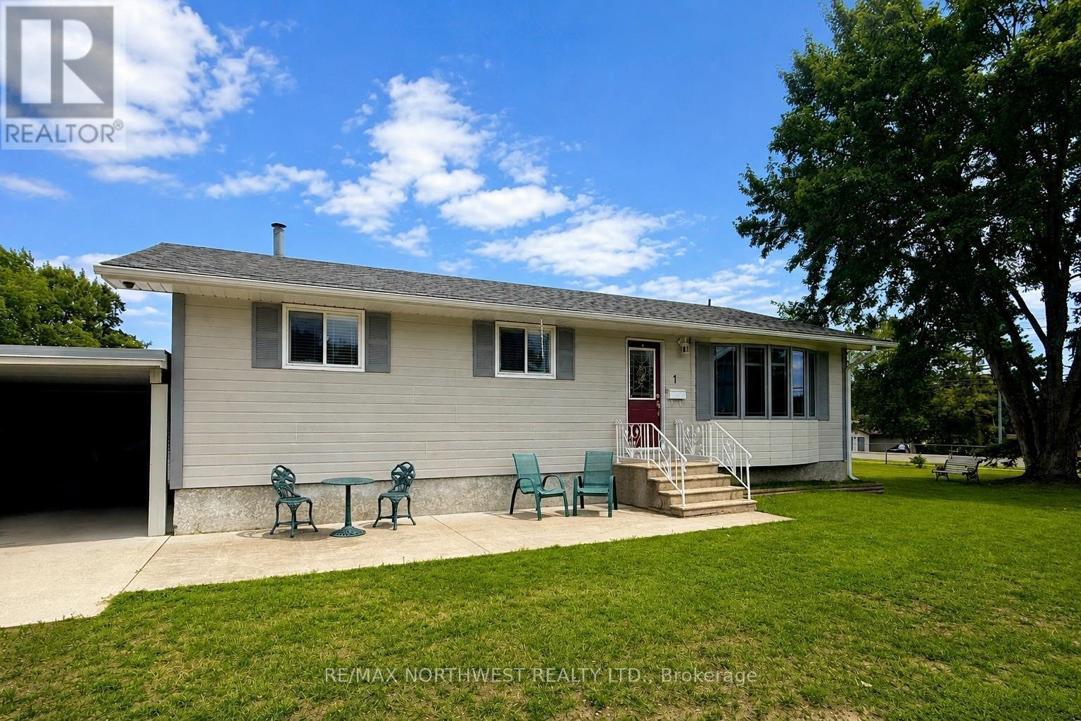1-kirkpatrick-avenue-kenora-donkirk-heights-ontario-x13711986