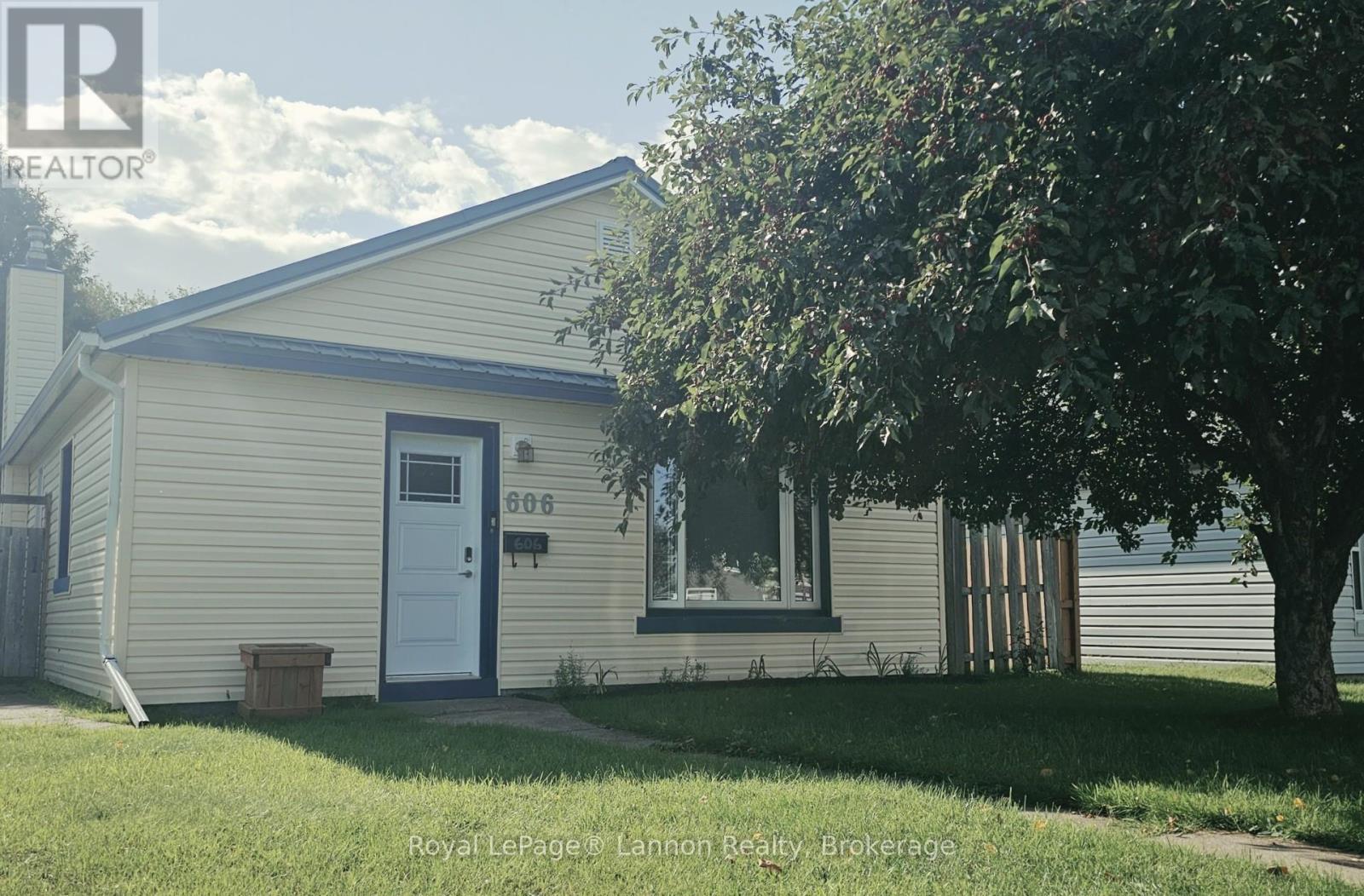 606-kingsway-thunder-bay-hyde-park-ontario-x13714144