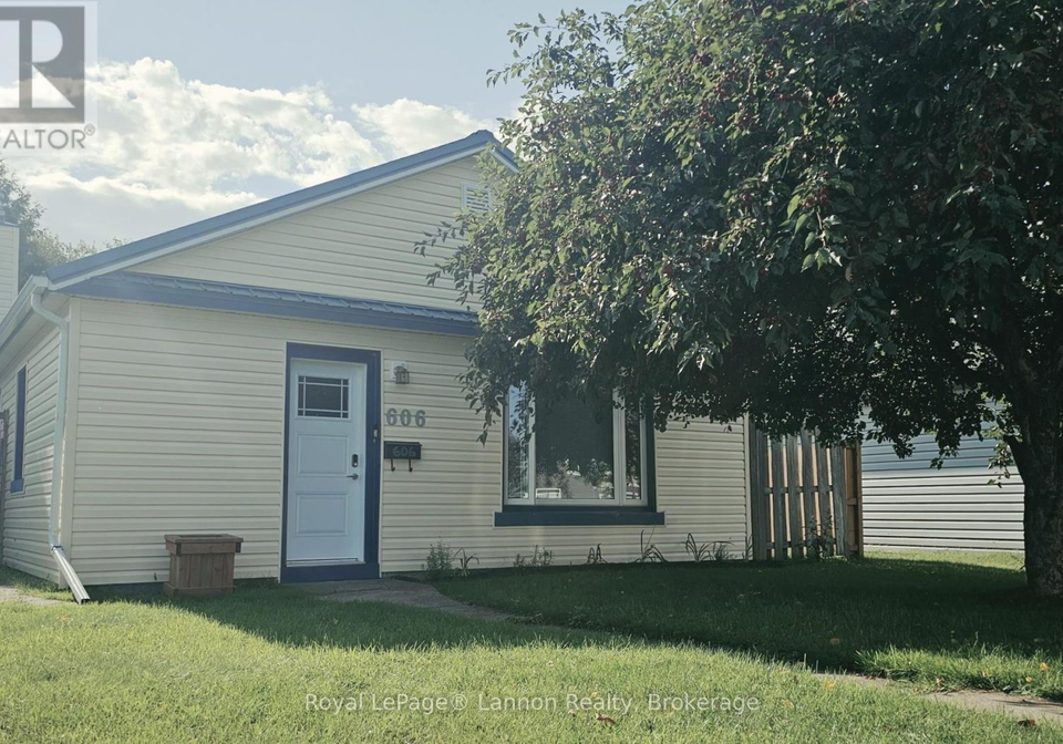 606-kingsway-thunder-bay-hyde-park-ontario-x13714144