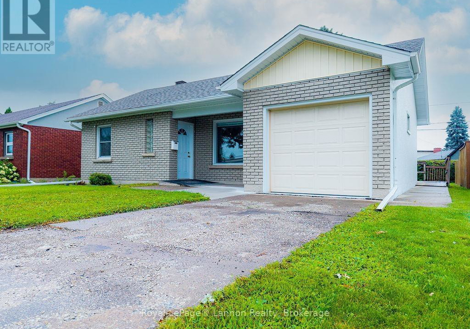 356-kingsway-ave-thunder-bay-hyde-park-ontario-x13717380