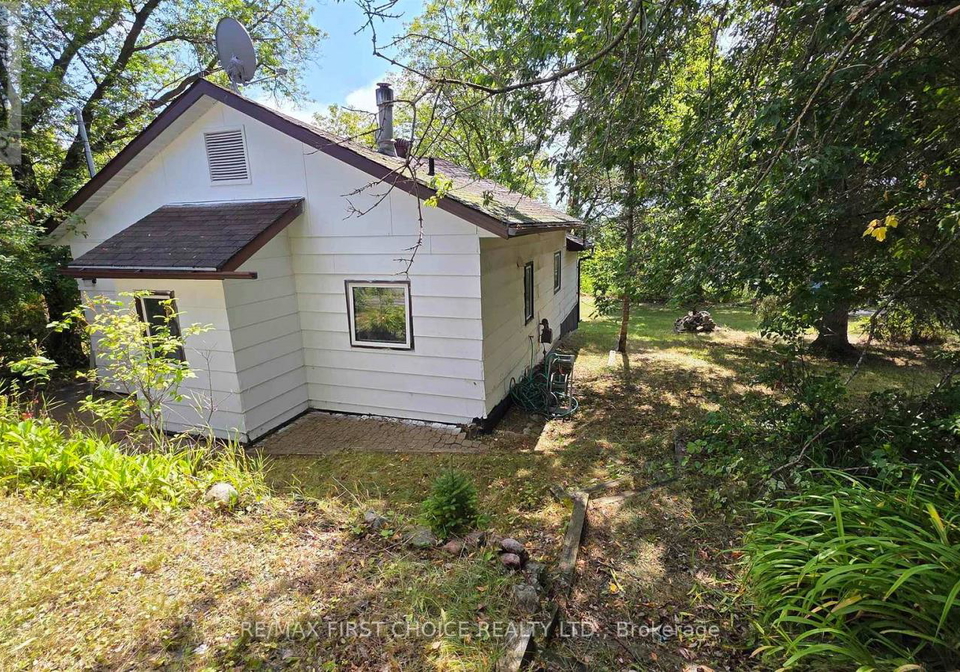 335-govt-road-kenora-keewatin-ontario-x13722844